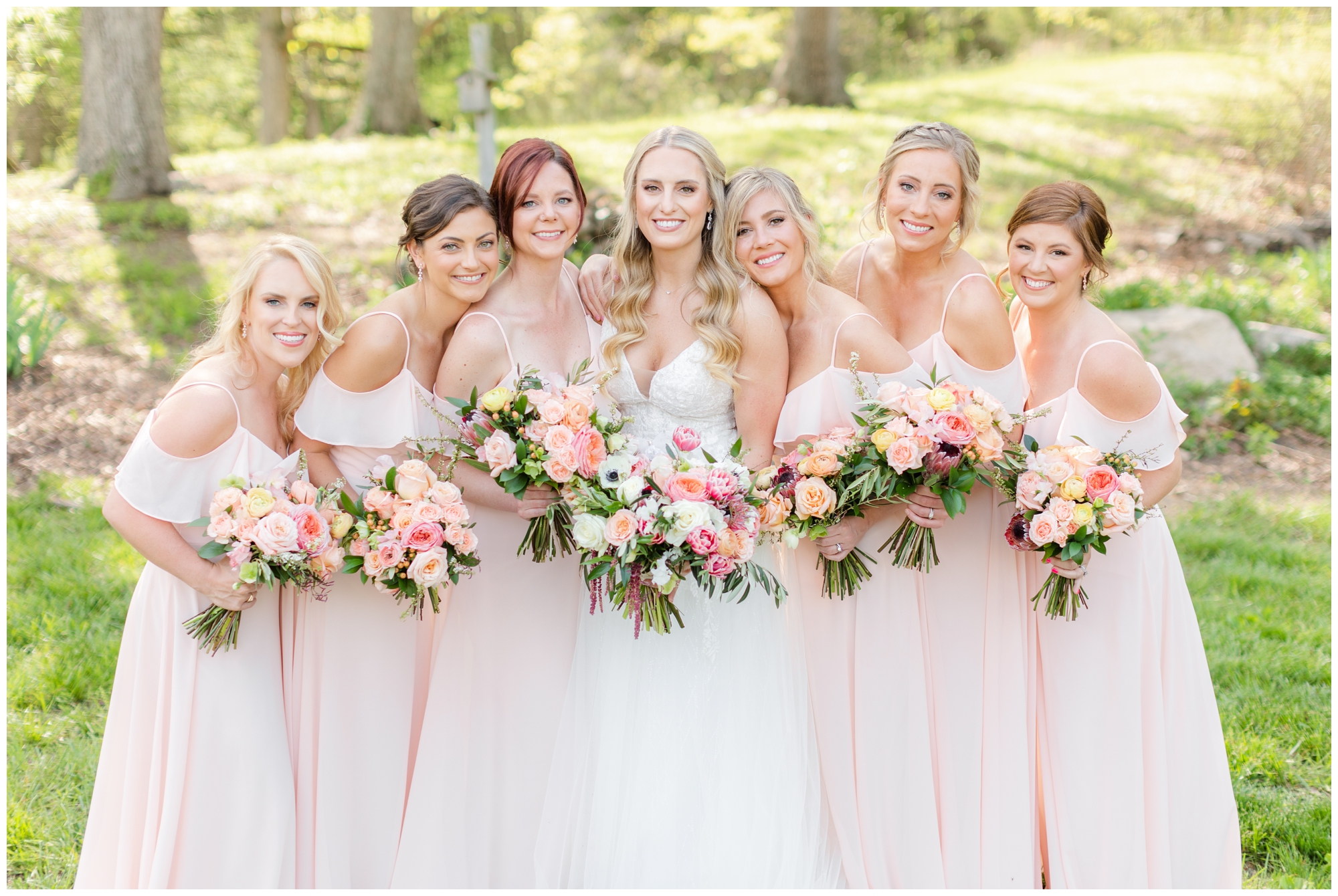 peach and pink wedding colors