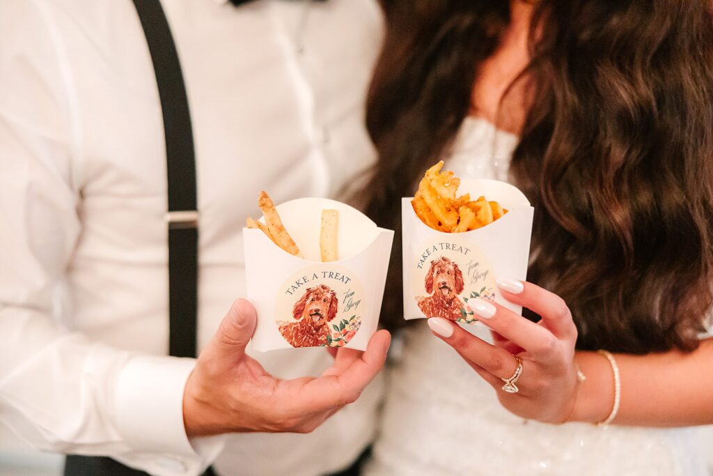 wedding catering, french fries, bride and groom, st. louis wedding insipiration